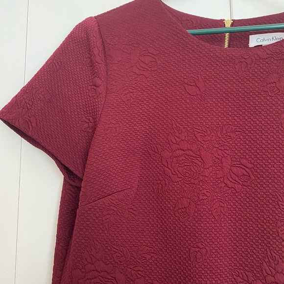 Calvin Klein Embossed floral sheeth dress, size 12, never been worn - Picture 6 of 6